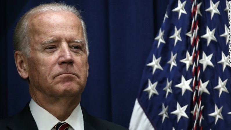 El vicepresidente Joe Biden anunció que no buscará competir por la nominación del Partido Demócrata.