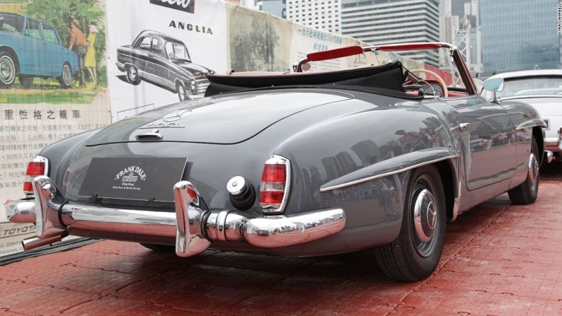 Mercedes 190SL - Entre 1955 y 1963, más de 25.000 modelos fueron construidos en la fábrica de Stuggart Unterturkheim en Alemania.