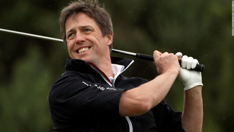 El golf y el cine– Desde hace mucho, a Hollywood se le ha asociado con el golf, con actores aficionados al juego y habiendo cerrado muchos tratos en el campo. Hugh Grant es un gran aficionado del golf, quien a menudo juega en eventos de celebridades.