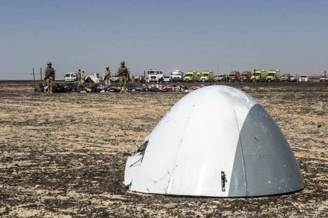 El morro del avión ruso siniestrado en la península de Sinaí.