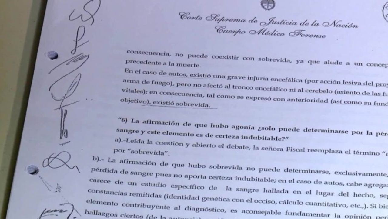 CNNE 224354 - 151102085706-cnnee-pkg-laje-nisman-autopsy-report-new-findings-00001023-exlarge-169