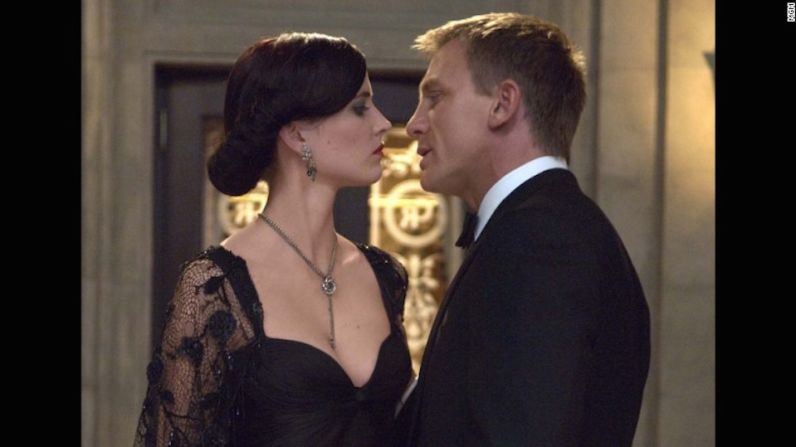 En ‘Casino Royale’ de 2006, el Bond interpretado por Daniel Craig se enamora de Vesper Lynd (Eva Green).