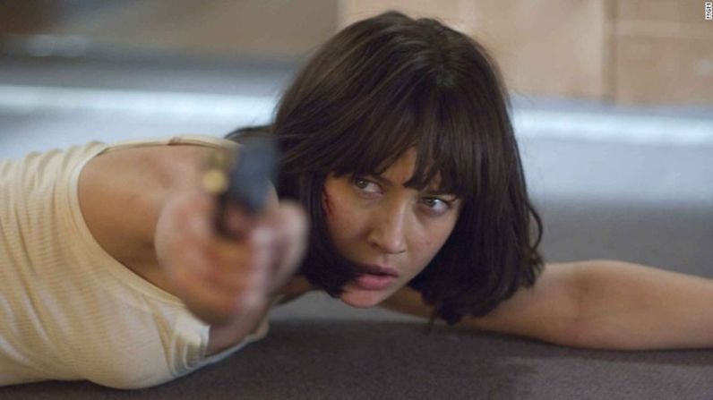 Olga Kurylenko interpretó a Camille Montes en “Quantum of Solace”. La exagente boliviana es vista por primera vez en un vehículo que escapa al inicio de la película de 2008.