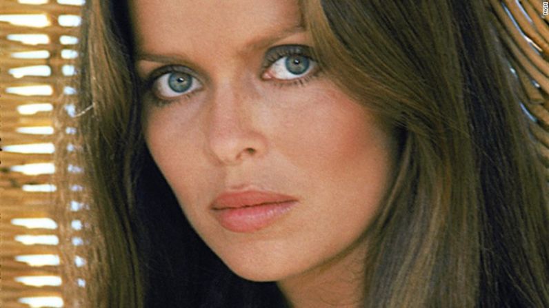 En ‘La espía que me amó’, estrenada en 1977, Barbara Bach interpreta a Anya Amasova, una mujer que quiere tomar venganza contra el agente secreto por haber matado a su amante. Sin embargo, no puede lograr su cometido luego de descubrir que se enamora de 007.