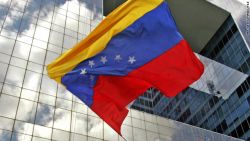 CNNE 226986 - t1larg-venezuela-flag-afp-gi