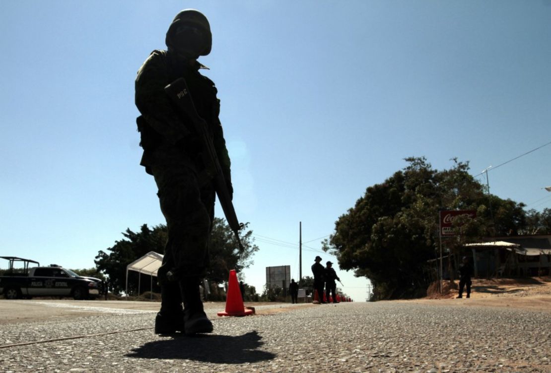 Imagen de archivo. Policía custodia las calles de Guerrero, México, tras el aumento de la violencia en este estado. (AFP/Getty Images/Archivo).