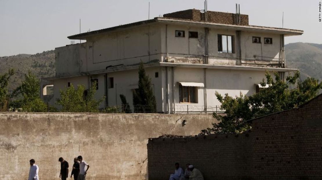 Osama bin Laden fue abatido en una redada de fuerzas especiales de EE.UU. en su complejo de Abottabad, Pakistán.