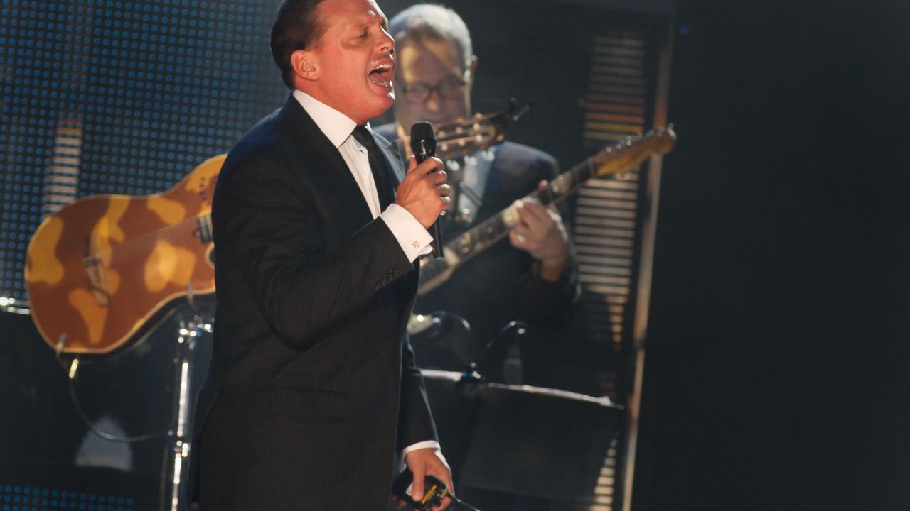 El cantante Luis Miguel durante un concierto en Veracruz, en diciembre de 2013 (KORAL CARBALLO/AFP/Getty Images/Archivo).