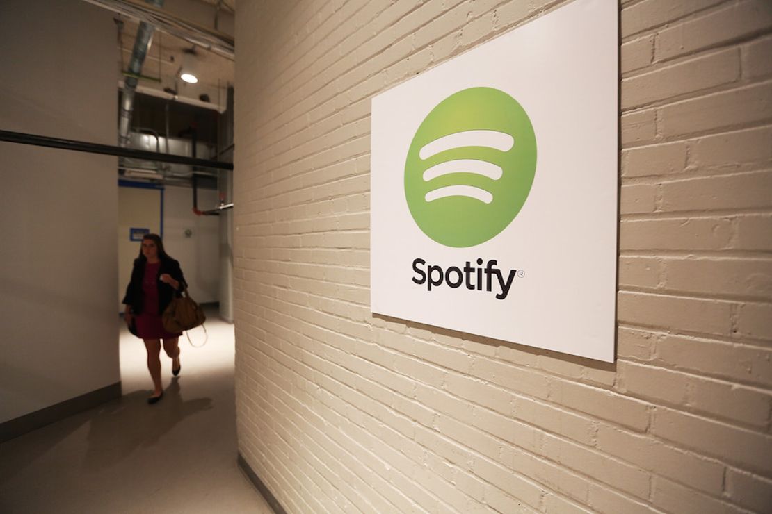 Spotify cambió sus políticas luego de que otras empresas como Microsoft, Adobe y Amazon también lo hicieran.