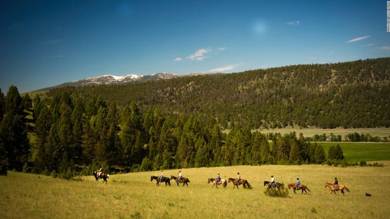 Las vistas y el recorrido son igualmente atractivos en América del Sur, gracias al caballo peruano de paso.