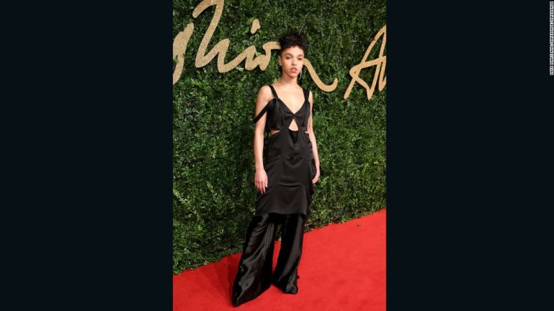 FKA Twigs, ganadora del premio de Innovación de la Moda.