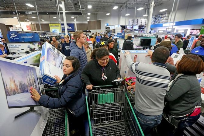 el 'Viernes negro' o 'Black Friday' es la jornada de compras que sigue al Día de Acción de Gracias (Sandy Huffaker/Getty Images).