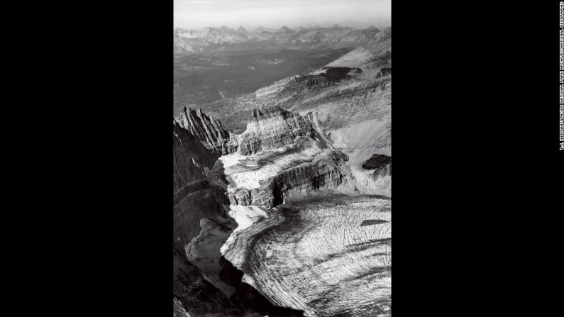 A medida que desaparecen algunos íconos, como el alguna vez bien formado glaciar Grinnell de Montana, "la gente experimenta una sensación de pérdida", dice Dan Fagre del Servicio Geológico de los Estados Unidos (USGS, por sus siglas en inglés).