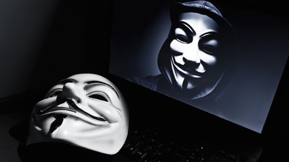 CNNE 233946 - anonymous-mask-hackers