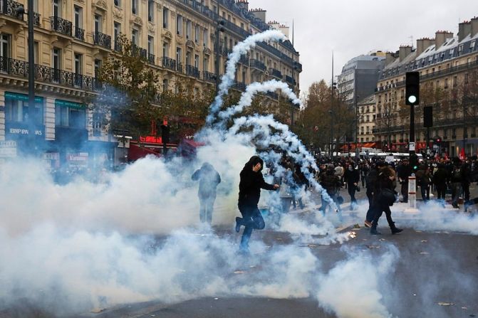 Sin embargo, los más inconformes salieron a las calles (FLORIAN DAVID/AFP/Getty Images).