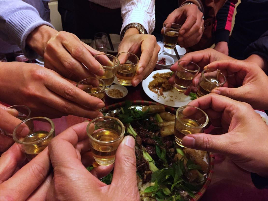 CNNE 234559 - vietnam-health-social-alcohol