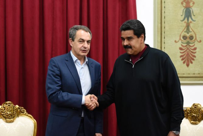 José Luis Rodríguez Zapatero, expresidente español, también se reunión con el presidente Maduro en Caracas, Venezuela, un día antes de las elecciones para la Asamblea Nacional.
