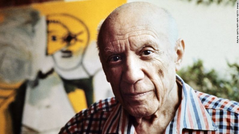 Pablo Picasso tenía 68 años de edad cuando engendró a Paloma, en 1949, con Françoise Gilot. Picasso dijo la famosa frase: "Cada niño es un artista. El problema es cómo seguir siendo artistas una vez que crecemos".