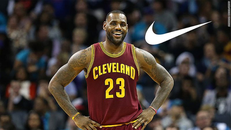 LeBron James firma un contrato de por vida con Nike CNN