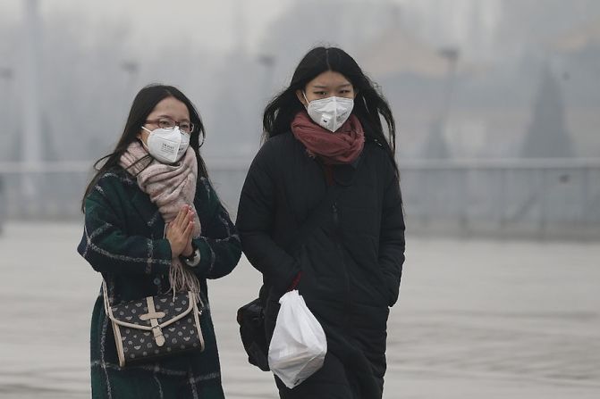 El gobierno de Beijing emitió su primera alerta roja por polución.