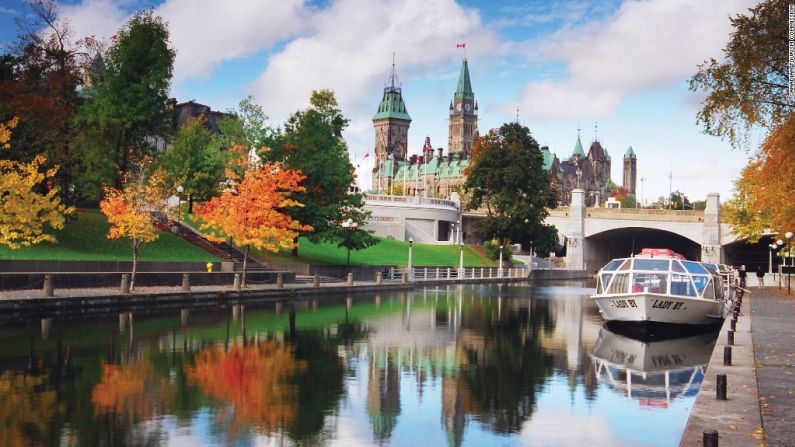 En el noveno lugar, Canadá, con una puntuación de 0.913. Su esperanza de vida es de 82 años y su ingreso per cápita 42.155 dólares.