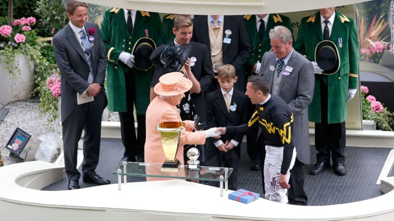 El premio al ‘Mejor jockey del mundo’ patrocinado por Longines fue decidido mediante los resultados de 100 carreras del Grupo 1 ó Grado 1 que se llevaron a cabo alrededor del mundo.