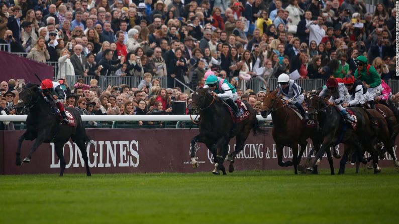 El dúo de oro se unió para ganar el prestigioso Prix de L'Arc de Triomphe en el hipódromo Longchamp de París en octubre.