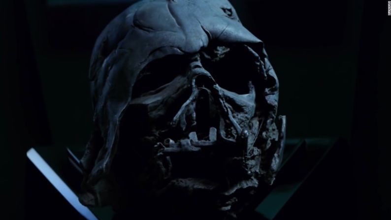 ¿Qué significa el casco achicharrado de Darth Vader?