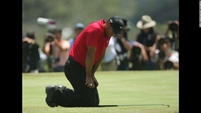 Woods se perdió el Abierto de EE.UU. en julio de 2011, mencionando lesiones en su rodilla y el tendón de Aquiles. Él ganó el torneo en 2008... su última victoria en un torneo major hasta la fecha.