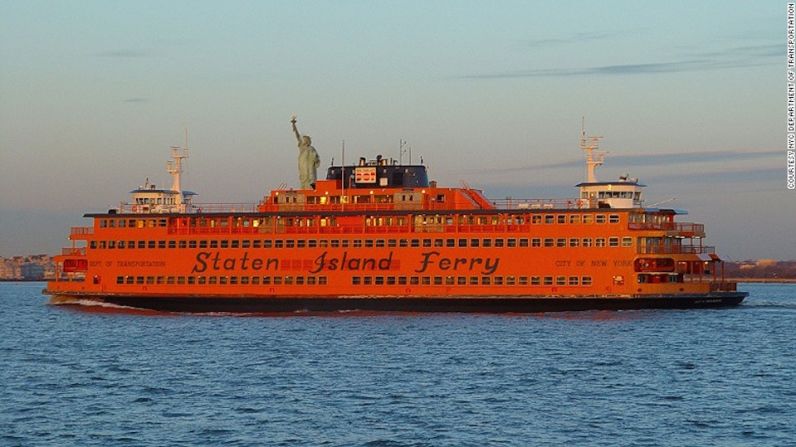 "Algo simple en lo que que mucha gente no piensa es en un viaje en barco, en el Ferry de Staten Island, en Nueva York. (Cortesía: Departamento de Transporte de Nueva York).