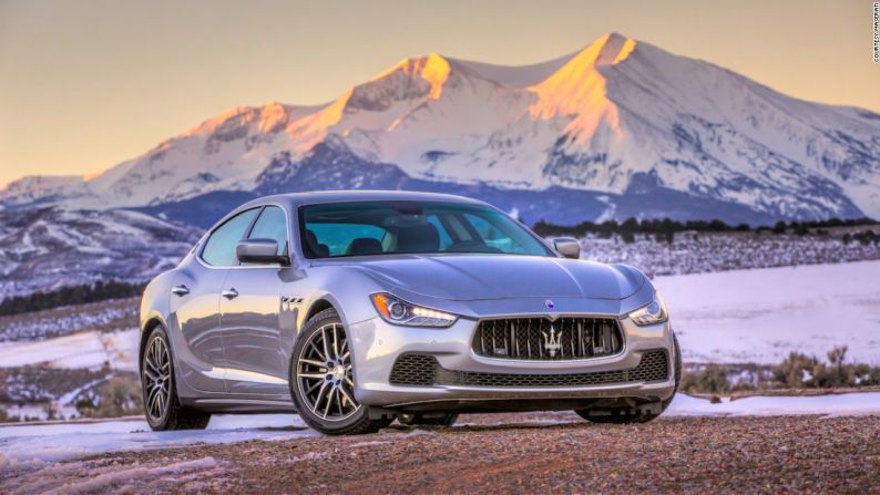 Maserati Aspen Winter Drive Experience – Maserati ha estado ensalzando las virtudes para la inclemencia del clima del sistema opcional de tracción total Q4 "a pedido" en su Quattroporte y en el nuevo sedán de Ghibli, y qué mejor lugar que Aspen para ponerlo a prueba. La marca se asocia con centros vacacionales para esquiar de lujo para ofrecer una experiencia completamente indulgente.