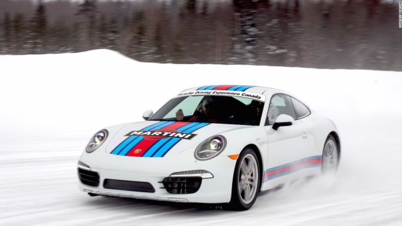 Porsche Driving Experience Winter (Italia, Suiza, China y Canadá) – Durante mucho tiempo, Porsche se ha enorgullecido por las capacidades de sus autos deportivos de tracción total (AWD, por sus siglas en inglés), los que ahora son acompañados por los similares todoterreno, Macan y Cayenne. Su 'Driving Experience Winter' se ofrece en St. Moritz, Suiza, Livigno, Italia, Mongolia Interior y Quebec, Canadá, con cuatro niveles de enseñanza que dependen de la experiencia del conductor.