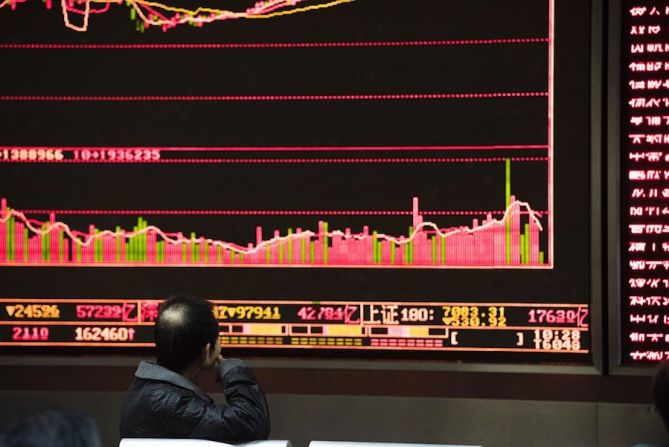 En una semana, la bolsa de valores china se detuvieron por dos veces a solo 30 minutos de iniciar jornada.