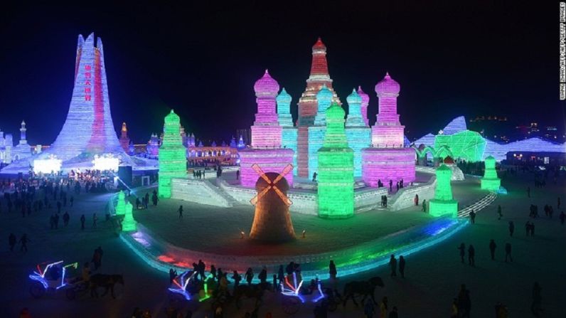 Edición no. 32 del Festival de Hielo de Harbin – El Festival Internacional de Nieve y Hielo de Harbin de 2016, el cual presenta esculturas increíbles, abrió oficialmente sus heladas puertas el 5 de enero.