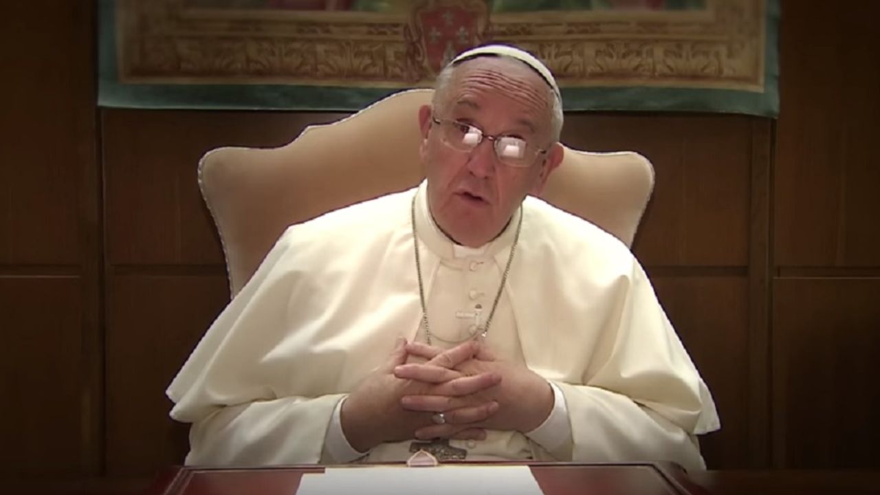 El papa Francisco en su blog "el video del papa", que fue lanzado el 6 de enero de 2016.