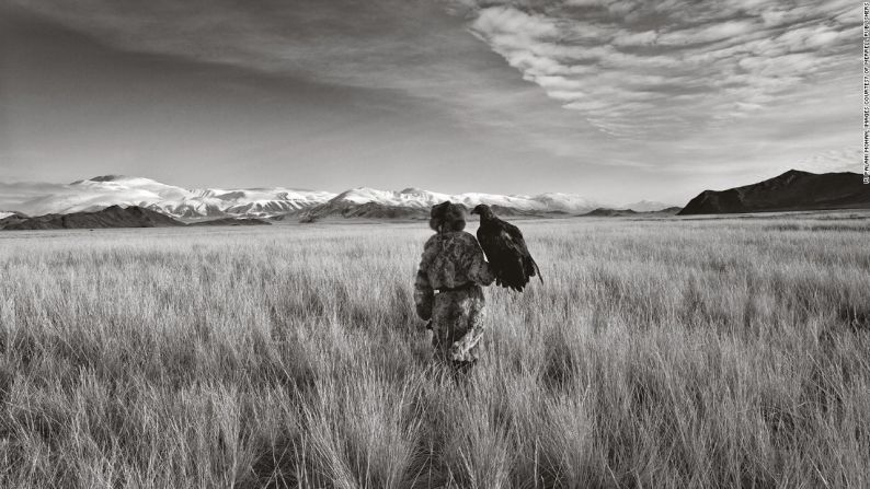 "Mis manos estaban congeladas, mis pies estaban hechos un desastre. Soy de Madras en la India, yo no estoy hecho para el clima frío y soy fundamentalmente vegetariano. Yo representaba todo lo incorrecto para este proyecto. Eso fue parte del desafío".