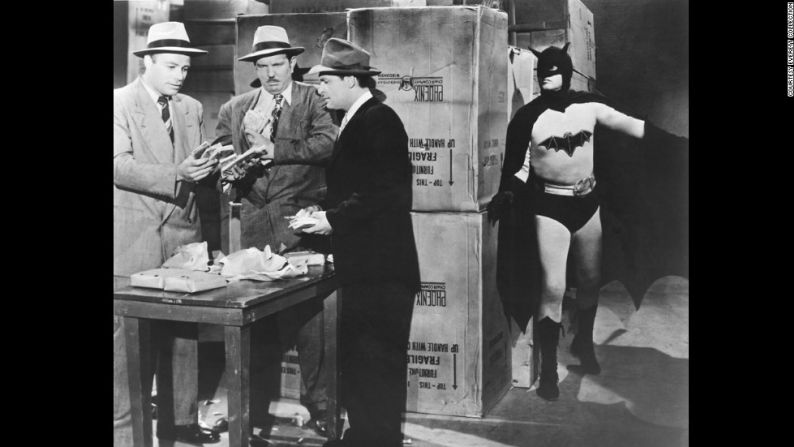 Robert Lowery se convirtió en la segunda persona en interpretar al personaje en la película de 1949 "Batman y Robin". Aunque nunca interpretó al personaje en otra película, sí fue estrella invitada en un episodio de "Las aventuras de Superman". Esta fue la primera vez que un actor de Batman y un actor de Superman compartieron la pantalla.