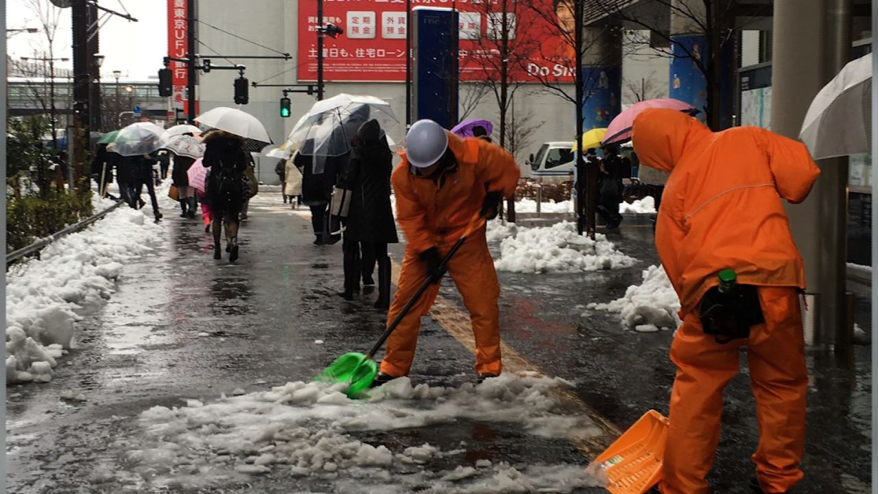 CNNE 248925 - cnne japan-snow