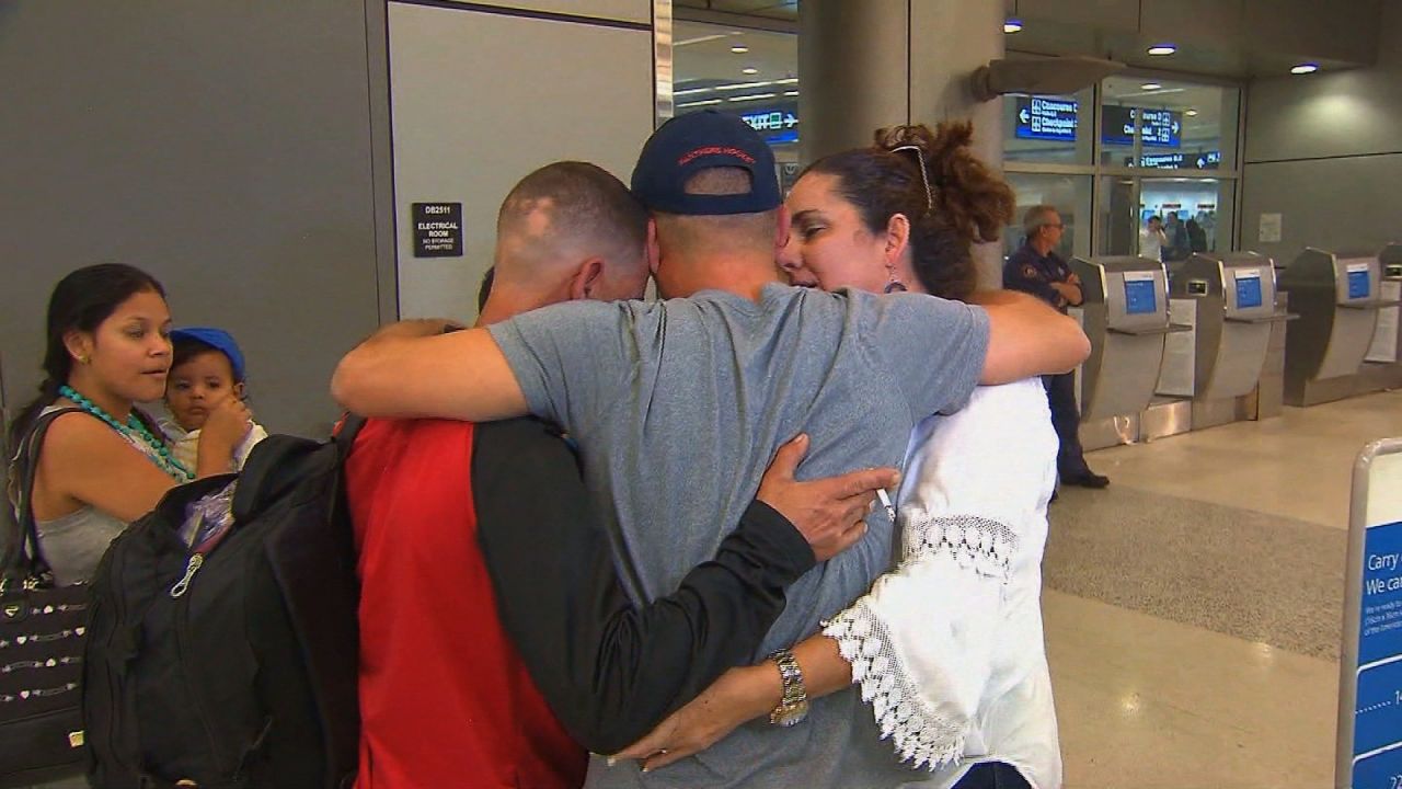 CNNE 248956 - miami refugee arrival