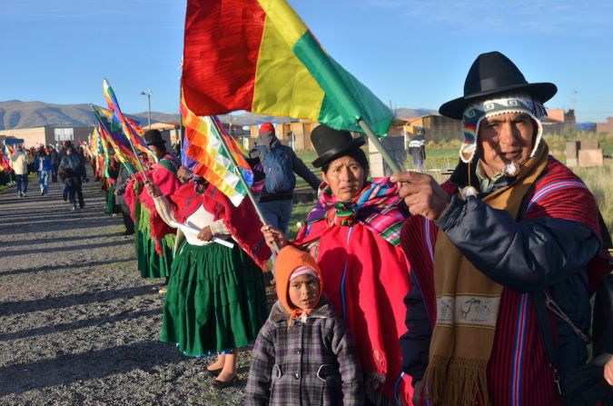 Campesinos también agradecieron a la Pachamama por el gobierno de Morales, el presidente boliviano que más tiempo consecutivo ha permanecido en el poder.