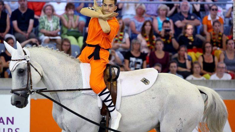 Drewell en su caballo Diabolus en el FEI European Equestrian Championship 2015 (Campeonato Ecuestre Europeo FEI 2015) en Aquisgrán, Alemania.