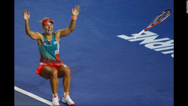 Angelique Kerber celebra después de derrotar a la cabeza de serie Serena Williams y ganar el Abierto de Australia el sábado 30 de enero. Es el primer título de 'Grand Slam' para Kerber.