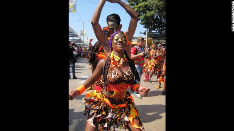 Multitud agradable. Barranquilla atrae a 1,5 millones de personas mientras dura el carnaval, de acuerdo con Carla Celia, directora del Carnaval de Barranquilla.