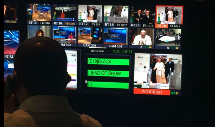 Control Room de CNN en Español en Atlanta durante la transmisión de la visita del papa.