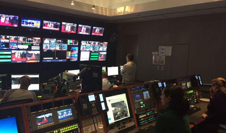 El equipo de CNN en Español desde Atlanta transmitiendo la llegada del papa a México.