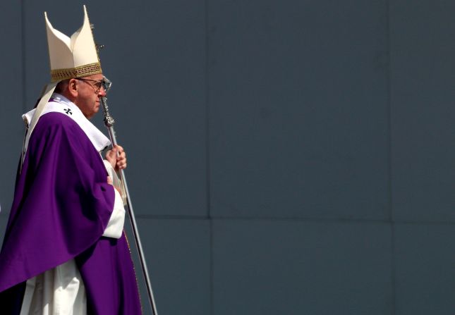 "Con el demonio no se dialoga, no se puede dialogar porque siempre nos va a derrotar. Hay que hacerlo con la palabra de Dios".