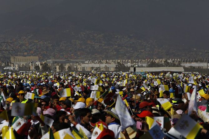 Miles se congregaron para asistir a la misa masiva del papa Francisco en Ecatepec.