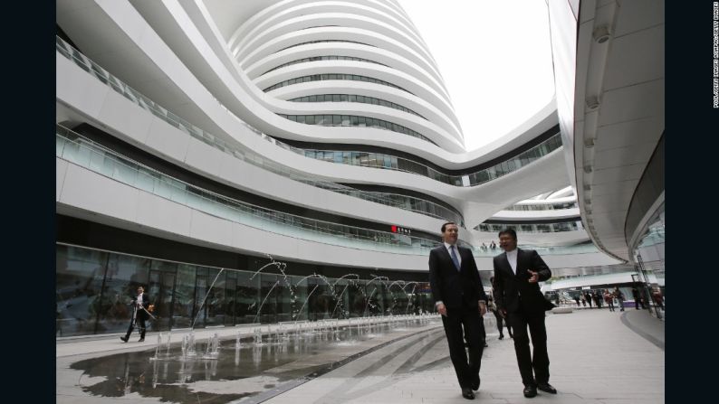 Zaha Hadid Architects también construyó el edificio Galaxy SOHO en Beijing.