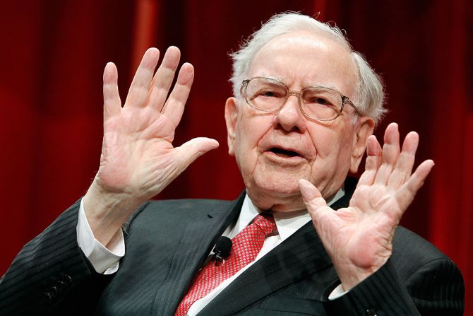 Warren Buffett, presidente ejecutivo de Berkshire Hathaway, sigue estable en el puesto número 3 de la lista.