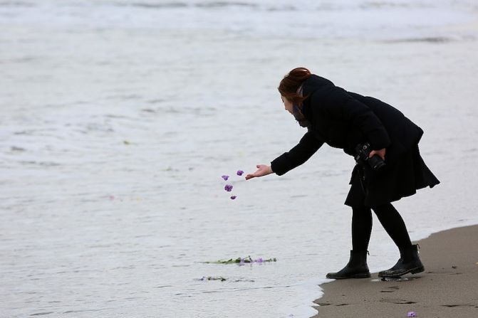 Más de 20.000 personas murieron o desaparecieron en el terremoto y posterior tsunami.